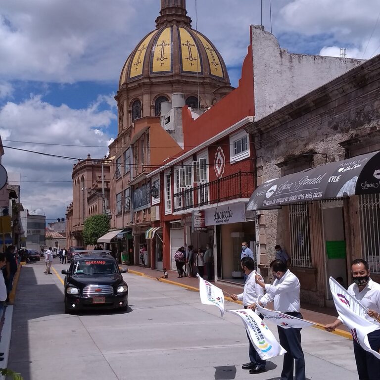 Inaguración de las calles de la segunda etapa de rehabilitación de las redes de agua potable, alcantarillado sanitario y pluvial en la zona centro